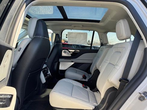 New 2025 Lincoln Aviator Reserve w/ Equipment Group 201A image 5