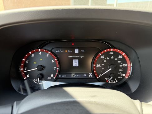 Used 2025 Nissan Frontier PRO-4X w/ Pro Premium Package AWD/4WD image 18