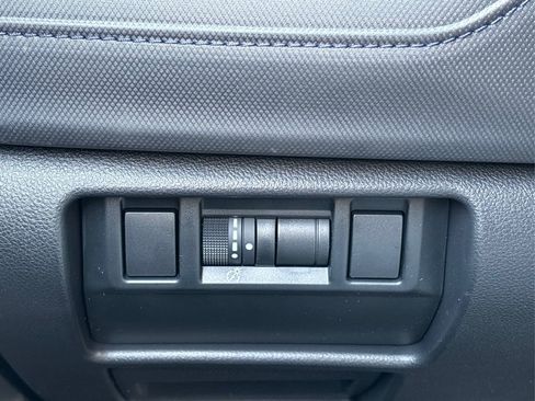 Used 2025 Subaru Forester Premium AWD/4WD image 35