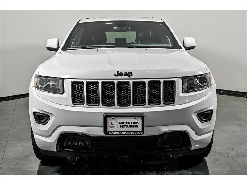 Used 2015 Jeep Grand Cherokee Altitude AWD/4WD image 4