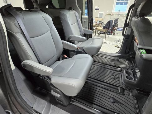 Used 2024 Toyota Sienna XLE w/ XLE Plus Package AWD/4WD image 34