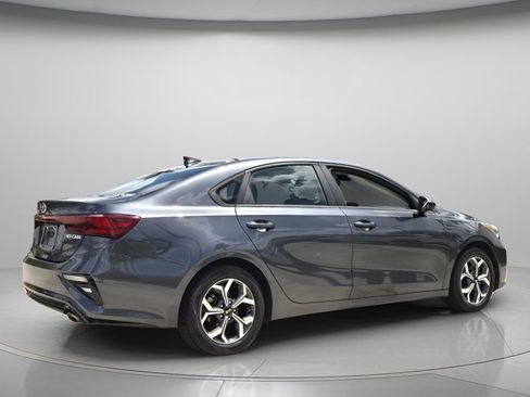 Used 2019 Kia Forte LXS FWD image 7