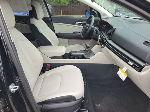 New 2026 Kia Sportage EX FWD image 7