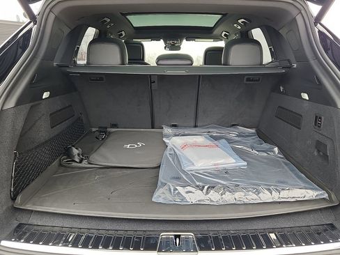 New 2026 Porsche Cayenne S image 24