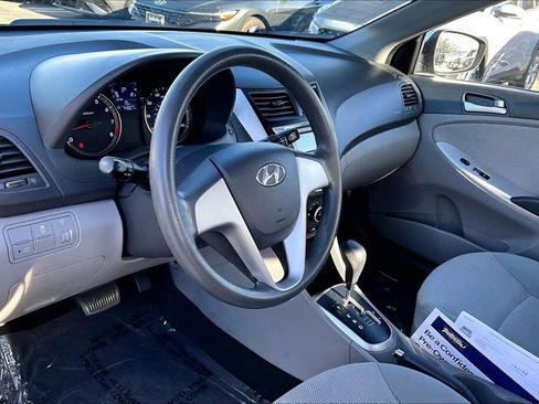 Used 2013 Hyundai Accent GLS image 9