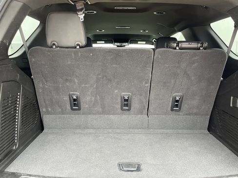 Used 2025 GMC Yukon Denali image 13