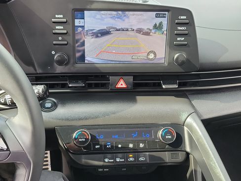 Certified 2025 Hyundai Elantra Sport w/ Cargo Package image 11