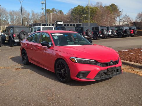 Used 2024 Honda Civic Sport image 3