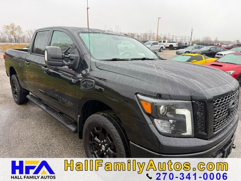 Used 2018 Nissan Titan SL w/ Midnight Edition image 2