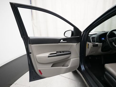 Used 2020 Kia Sportage S AWD/4WD image 27