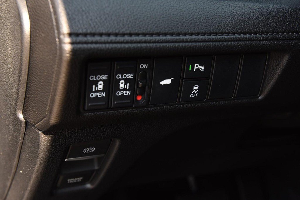 Certified 2026 Honda Odyssey Touring image 11