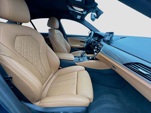 Used 2023 BMW 540i w/ M Sport Package RWD image 20