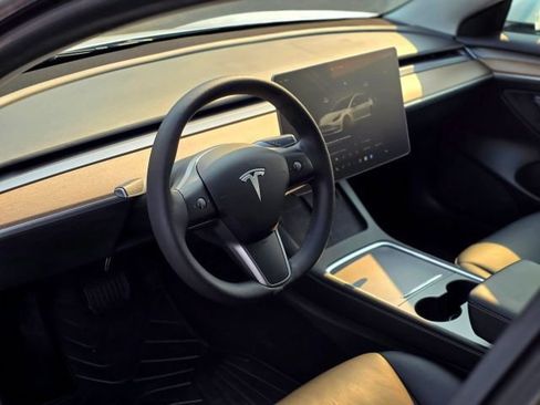Used 2022 Tesla Model 3 Long Range AWD/4WD image 11