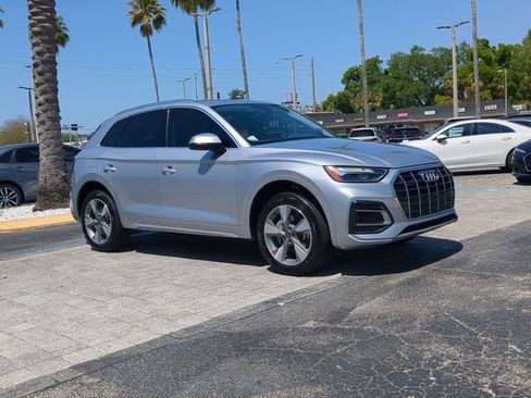 Used 2023 Audi Q5 2.0T Premium w/ Convenience Package AWD/4WD image 2
