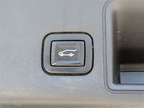 Used 2021 GMC Terrain SLT w/ Elevation Edition image 10