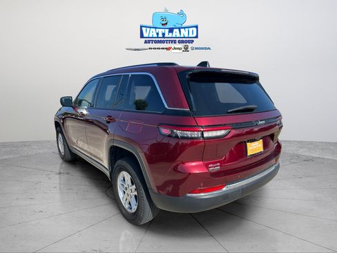 Certified 2023 Jeep Grand Cherokee Laredo AWD/4WD image 3