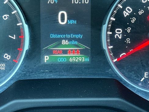 Certified 2022 Toyota RAV4 XLE Premium FWD image 25