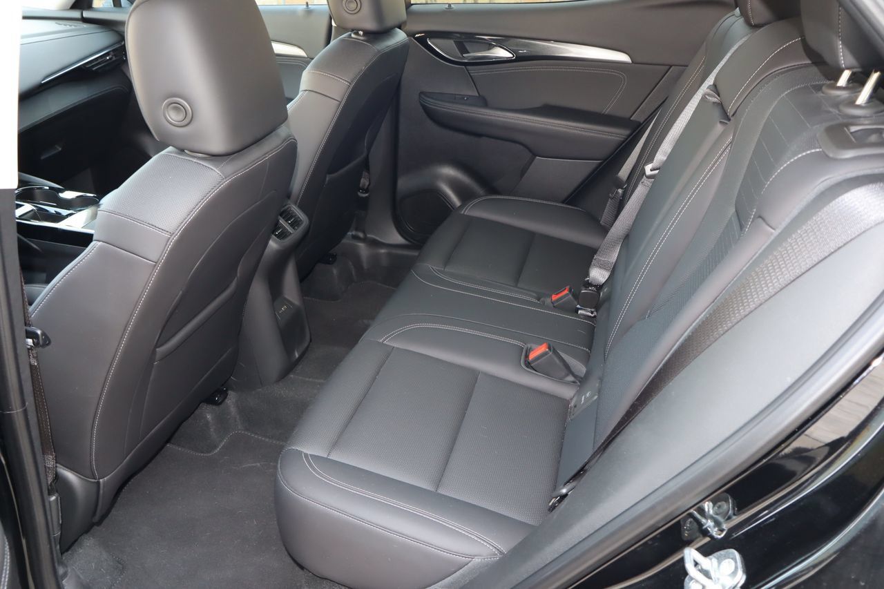 Used 2024 Buick Envision Preferred AWD/4WD image 5