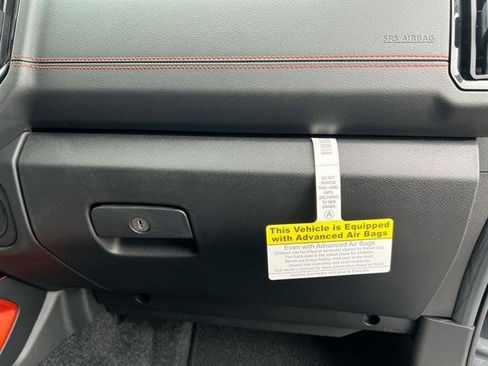 New 2025 Nissan Frontier PRO-4X image 35