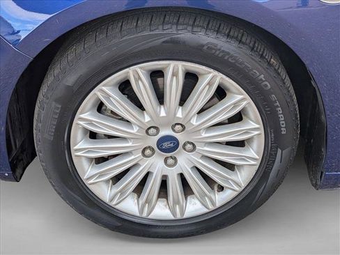 Used 2016 Ford Fusion Energi SE image 9