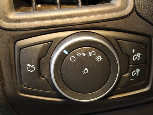 Used 2018 Ford Focus S image 16