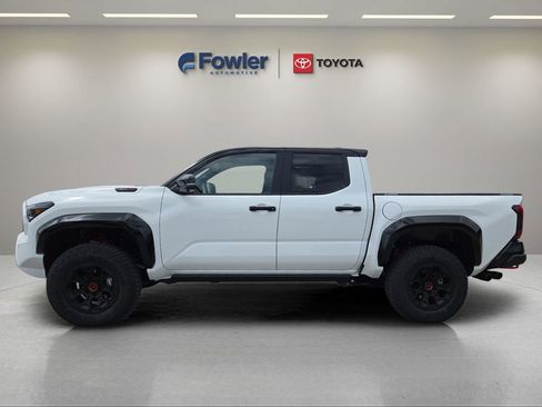 New 2026 Toyota Tacoma 4x4 Double Cab Hybrid image 4