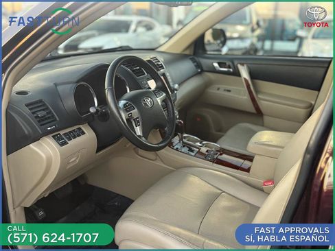 Used 2012 Toyota Highlander Limited image 19