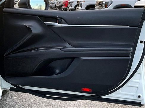 Used 2022 Toyota Camry SE image 28