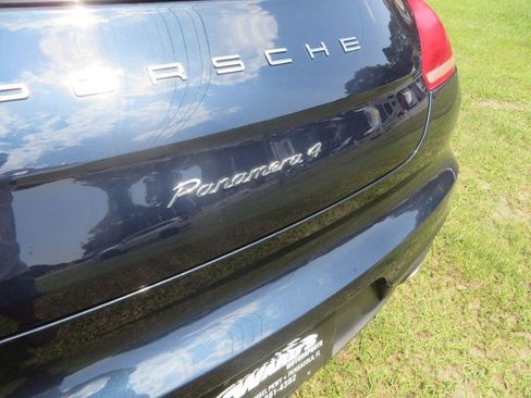 Used 2015 Porsche Panamera image 9