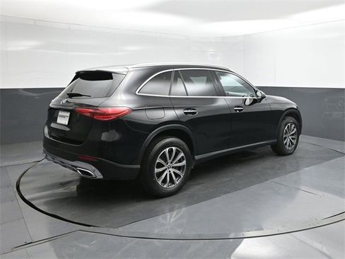 Used 2024 Mercedes-Benz GLC 300 image 11