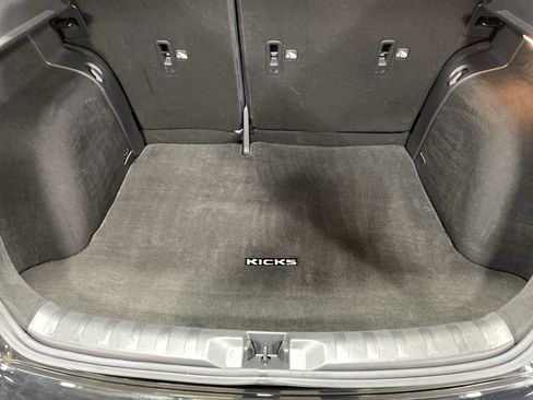 Used 2023 Nissan Kicks S image 12