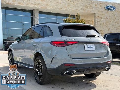 Used 2025 Mercedes-Benz GLC 300 4MATIC image 9