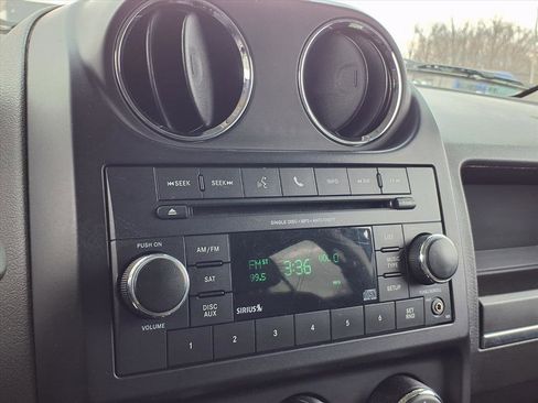 Used 2014 Jeep Patriot Latitude image 8