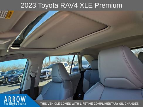 Used 2023 Toyota RAV4 XLE Premium image 22