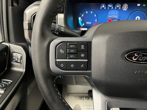 Used 2025 Ford F150 Lariat AWD/4WD image 29