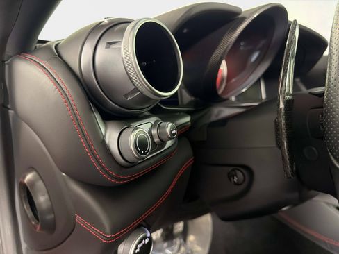 Used 2018 Ferrari GTC4Lusso T image 36