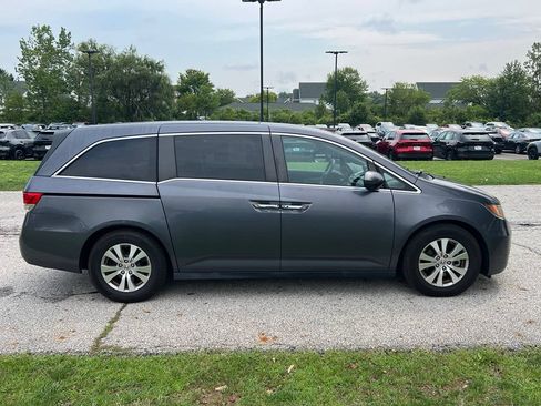 Used 2016 Honda Odyssey SE image 6