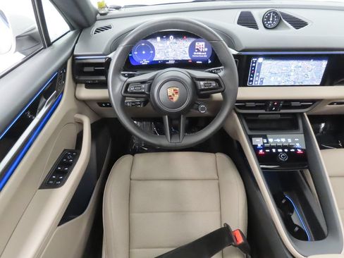 Certified 2025 Porsche Macan 4 Electric AWD/4WD image 16
