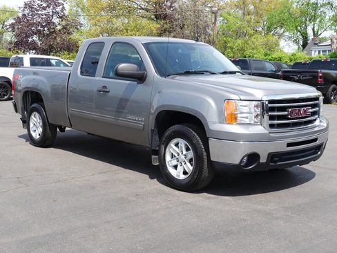 Used 2013 GMC Sierra 1500 SLE w/ Power Tech Package image 4