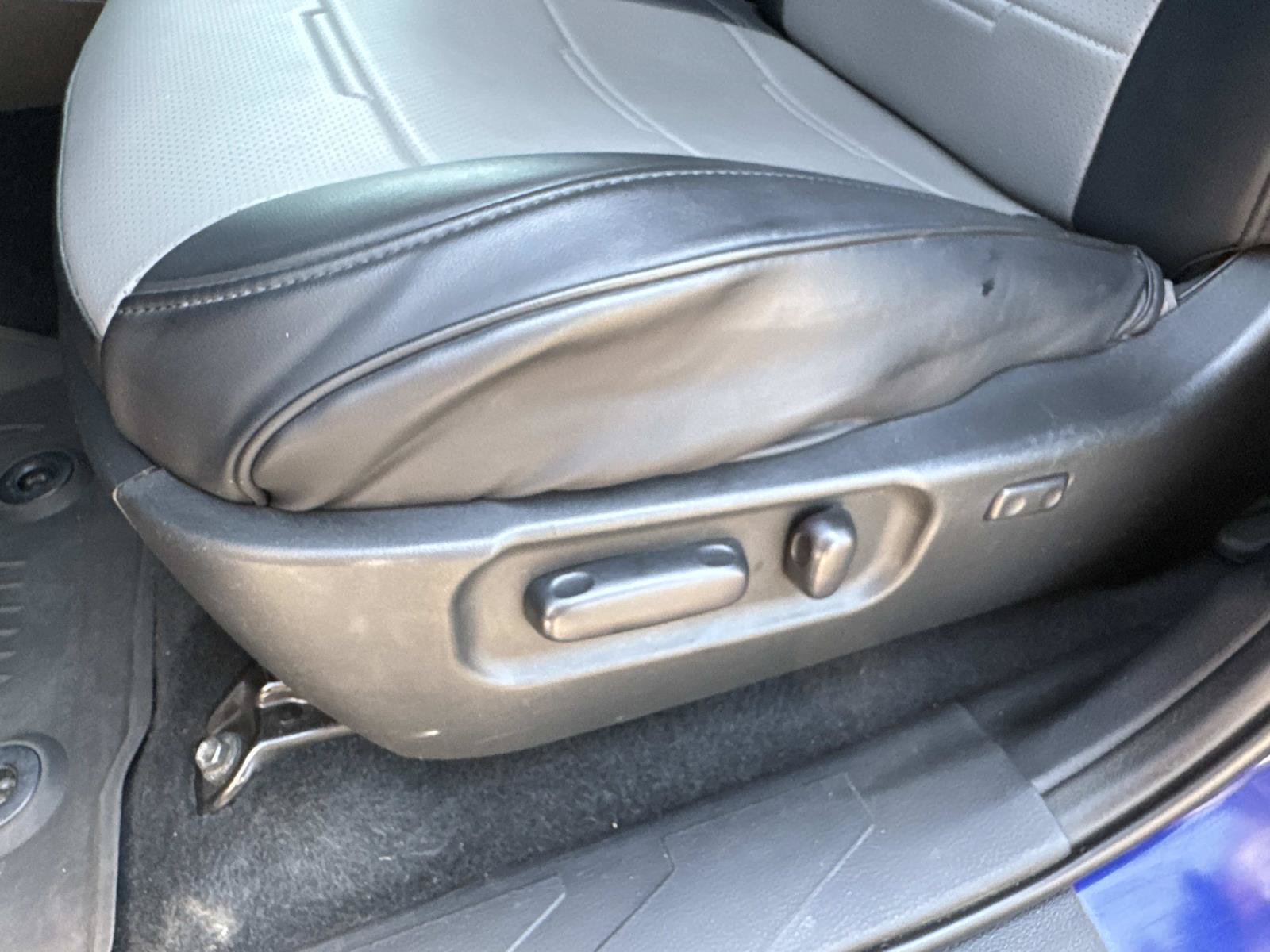 Used 2023 Toyota Tacoma SR5 AWD/4WD image 24