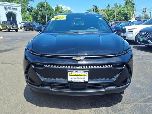 Used 2026 Chevrolet Equinox EV LT w/ Comfort Package AWD/4WD image 2