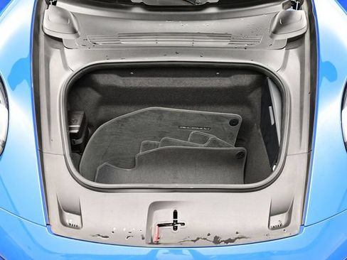 Certified 2025 Porsche 911 Carrera RWD image 17