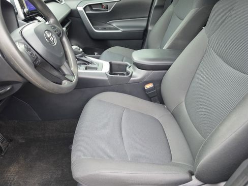 Used 2024 Toyota RAV4 LE FWD image 11