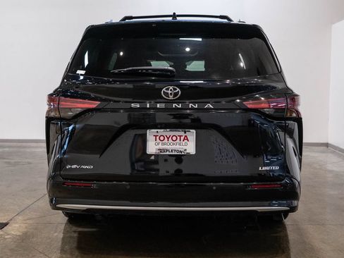 Certified 2026 Toyota Sienna Limited AWD/4WD image 8