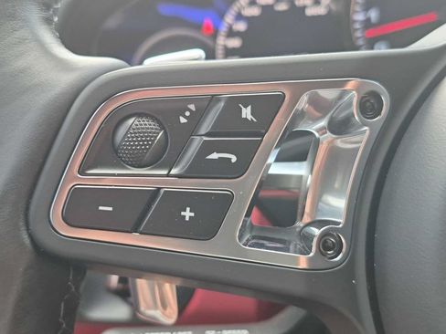 Used 2019 Porsche Cayenne Turbo AWD/4WD image 26