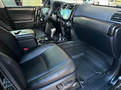 Used 2021 Toyota 4Runner TRD Off-Road Premium image 17