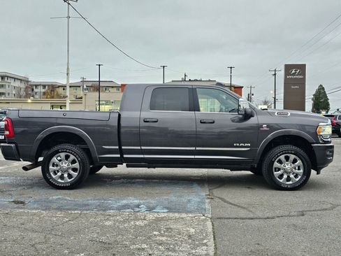 Used 2023 RAM 2500 Limited image 9
