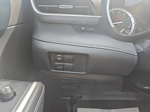 Used 2022 Toyota Highlander XLE image 49