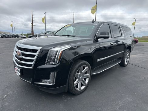 Used 2018 Cadillac Escalade ESV Luxury AWD/4WD image 12