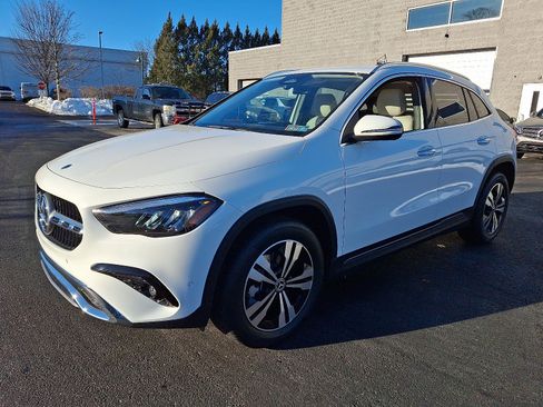 New 2026 Mercedes-Benz GLA 250 GLA 250 image 3